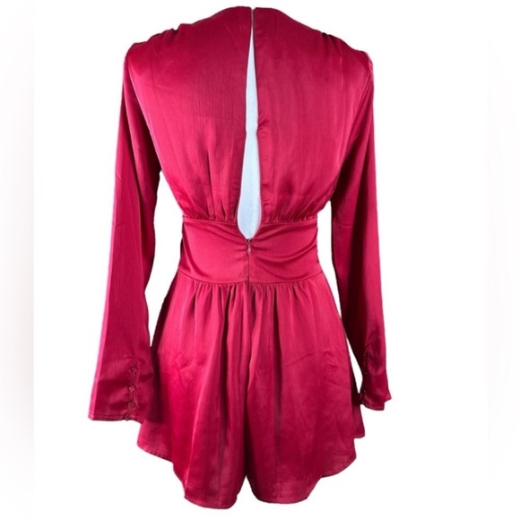 ASTR THE LABEL Friday Plunging Red Romper, Size XS. - Picture 5 of 15